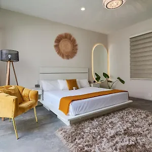 Aura Hotel